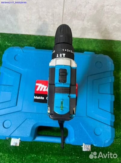 Шуруповерт с набором инструментов