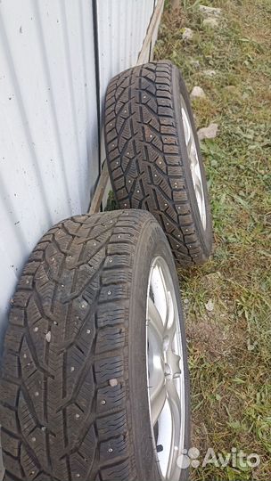 Kormoran Stud 2 205/60 R16 T