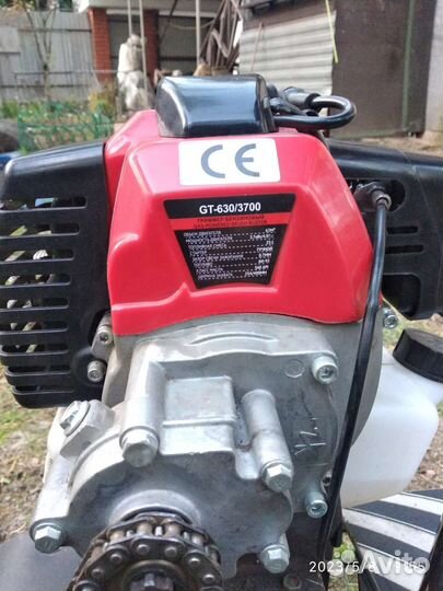 Самокат с бензиновым двигателем