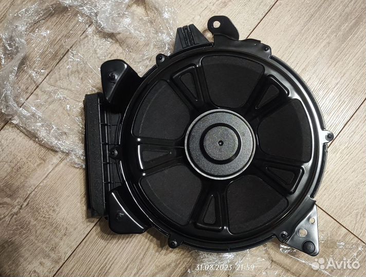 Harman Kardon сабвуфер