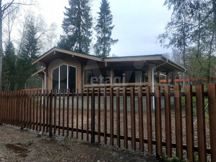 Дом 154,3 м² на участке 6 сот.