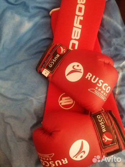 Перчатки для единоборств