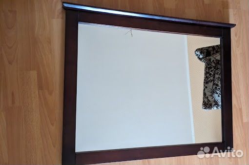 Зеркало с полочкой для миниатюр настенное