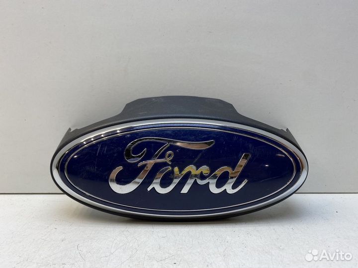 Эмблема на решётку радиатора Ford Explorer 5 2017+