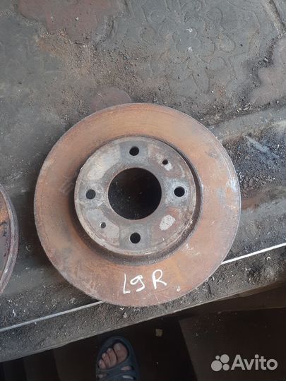 Тормозной диск Mitsubishi Lancer 9