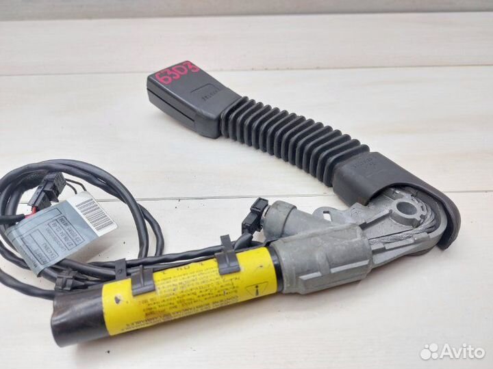 Преднатяжитель ремня безопасности левый Bmw X5 E53