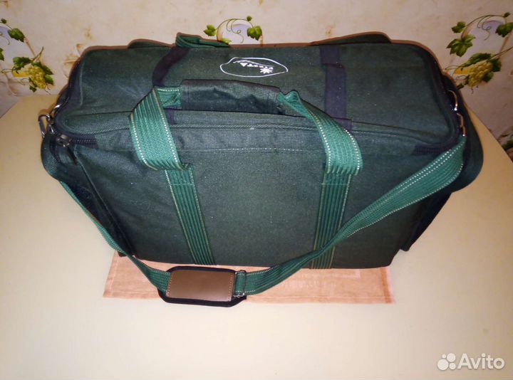 Сумка с набором посуды для пикника