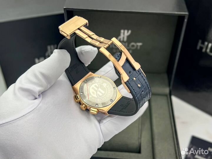 Часы Hublot в фирменной коробке