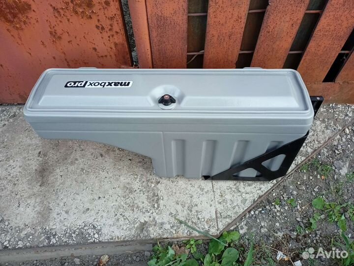 Бокс в кузов пикапа