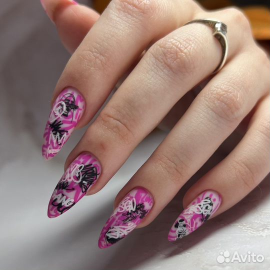 Маникюр и педикюр с покрытием гель-лак