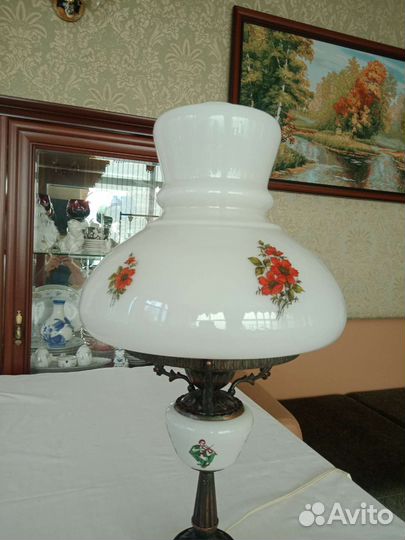 Лампа настольная