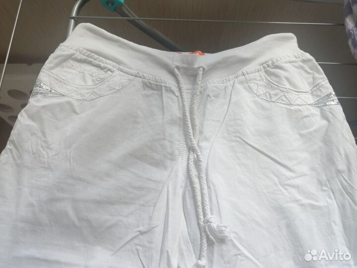 Отдам даром бесплатно женские вещи