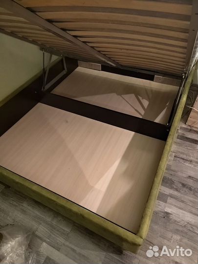 Кровать двухспальная 160 200 бу