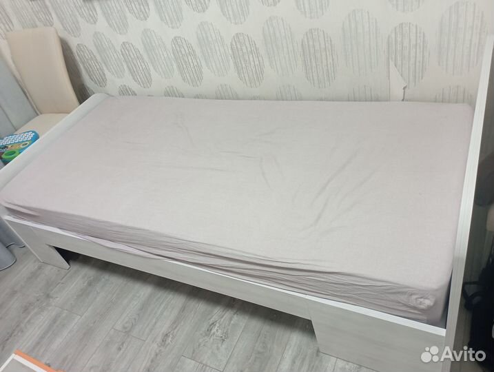Кровать полуторка с матрасом бу