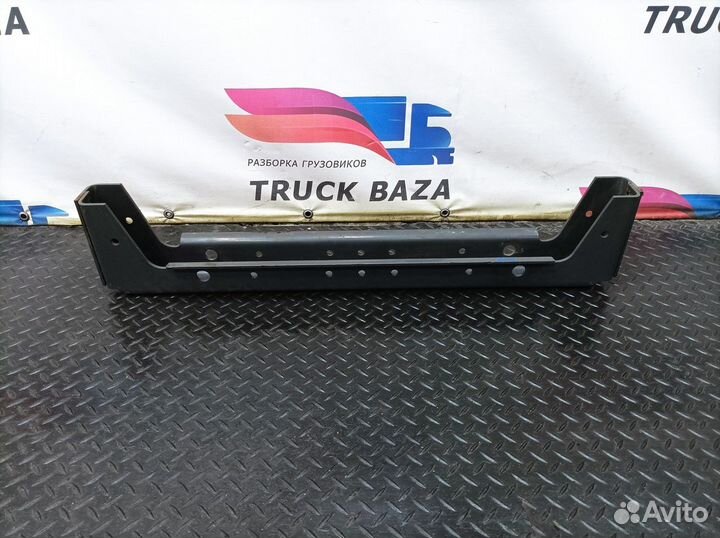 Кронштейн задних амортизаторов