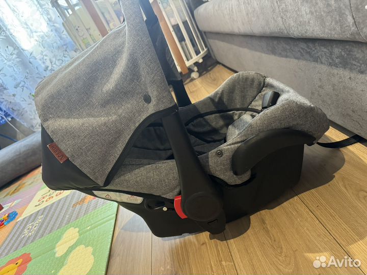 Коляска 3 в 1 с автолюлькой