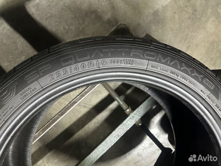 Dunlop SP Sport Maxx GT 255/40 R19 100Y