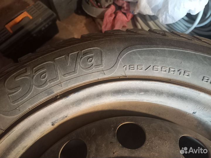 Sava Eskimo Stud 185/65 R15 88T