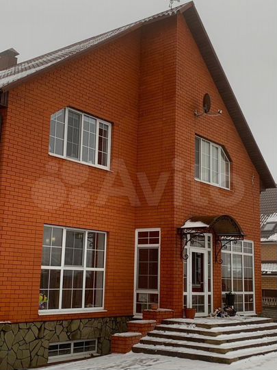 Дом 271 м² на участке 15,5 сот.