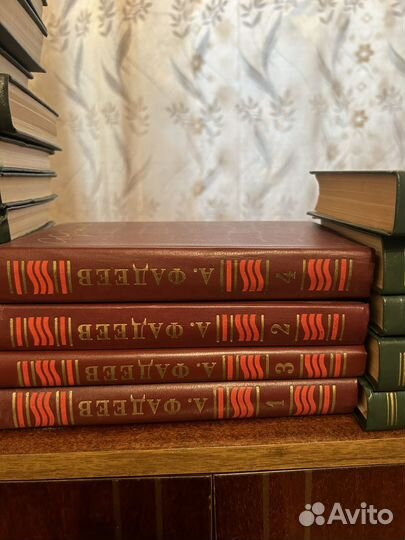 Продам книги