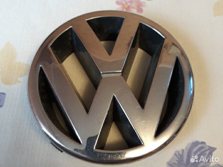 Фольксваген эмблема хром