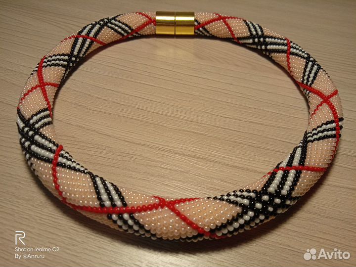 Жгут из бисера в стиле Burberry