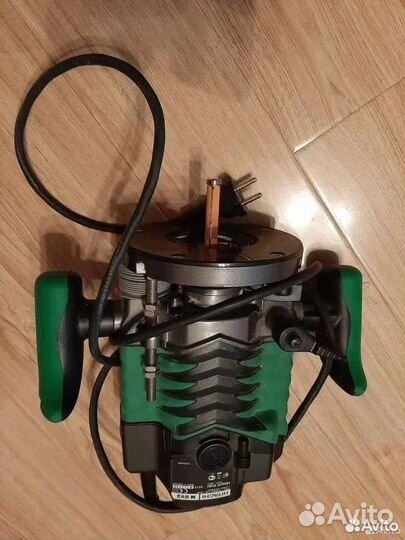 Фрезер вертикальный hitachi оригинал