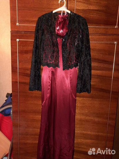 Вечернее платье