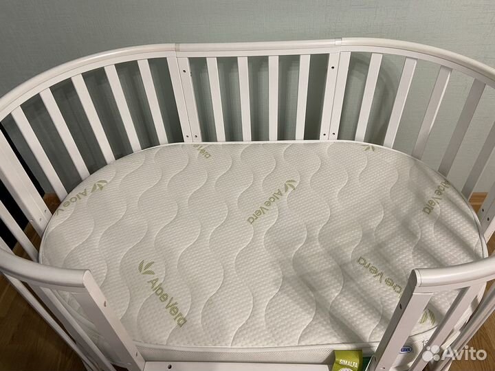 Детская овальная кроватка