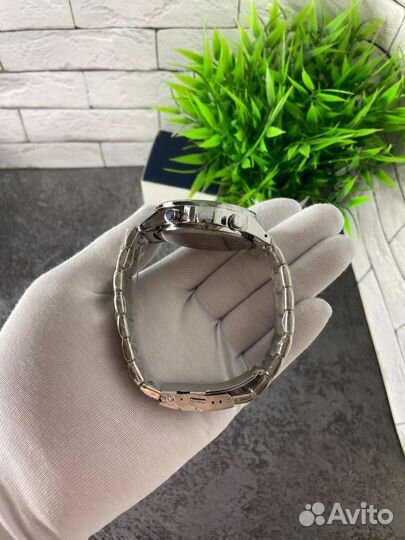 Часы кварцевые Casio Edifice