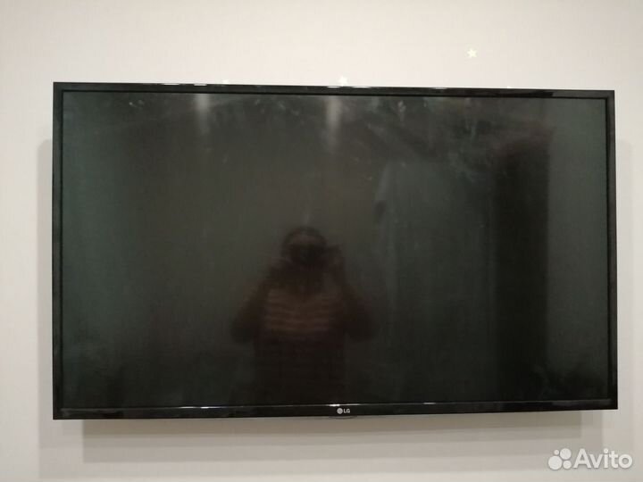 Продам телевизор LG на запчасти
