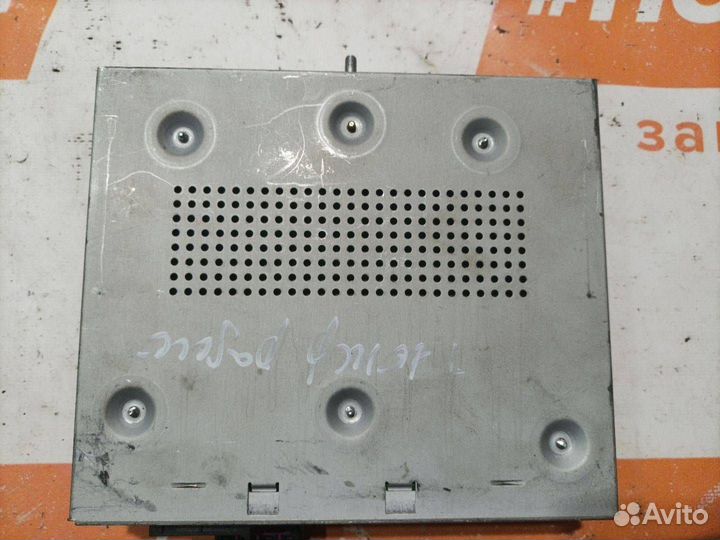 Усилитель акустической системы Mercedes-Benz E-Class