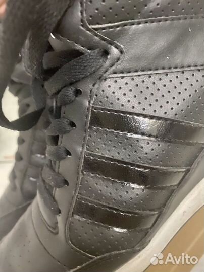 Кроссовки adidas