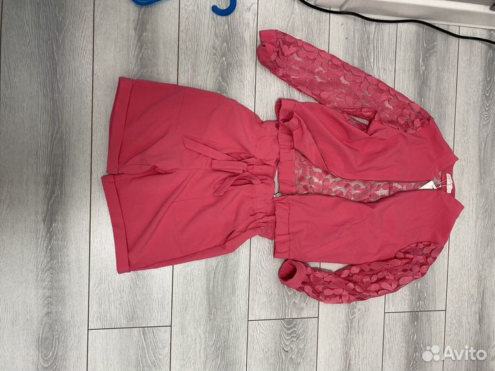 Костюм для девочки рост 152 новый