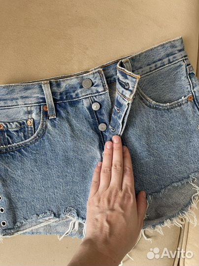Шорты женские Levis