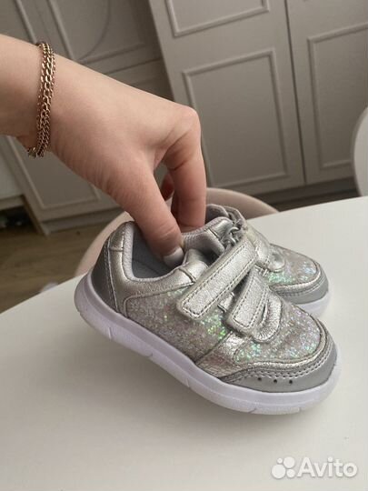 Кроссовки clarks