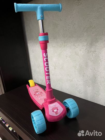 Самокат детский трехколесный новый
