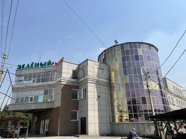 Торговый комплекс с арендаторами, 5750 м²