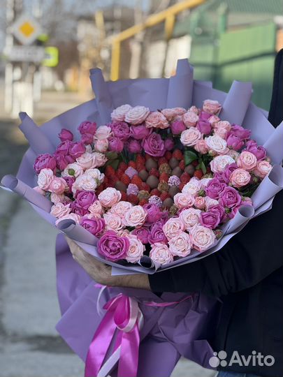 Клубника в шоколаде букеты