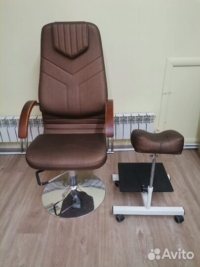 Педикюрные кресла + подставка для ног