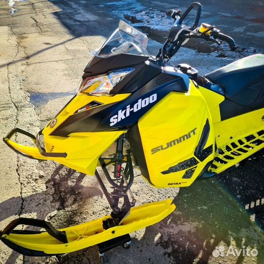 BRP Ski-Doo Summit X T3 154 800R E-tec 2016 MY