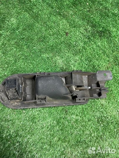 Ручка двери внутренняя передняя правая Volkswagen