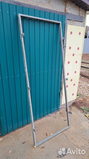 Квартирная дверь