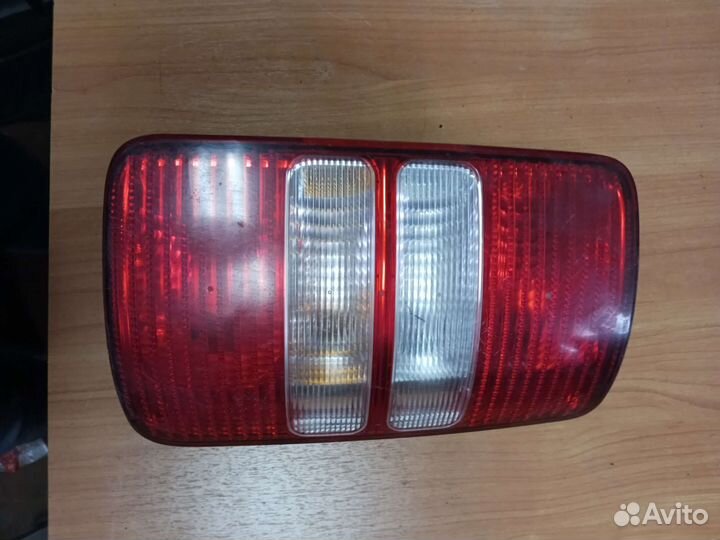 Фонарь правый Volkswagen Caddy 3 рестайлинг