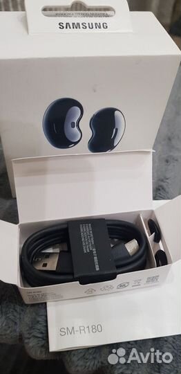 Наушники беспроводные Samsung Galaxy Buds Live