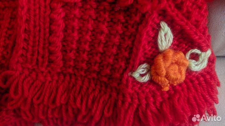 Кофта вязаная красная