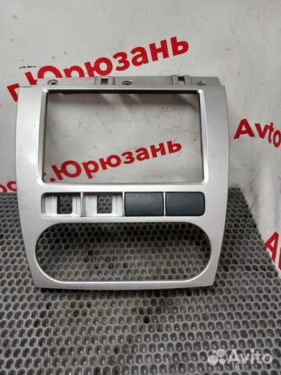 Накладка центральной консоли Lifan Breez