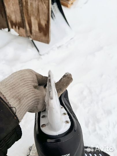 Коньки хоккейные 42 размер