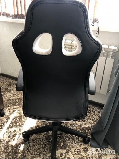 Компьютерное кресло