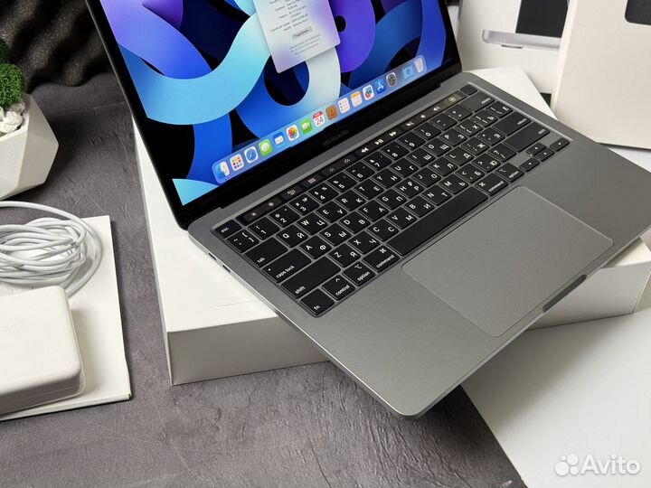 RU Топовый MacBook Pro 13 2020 Core i7, 512GB SSD